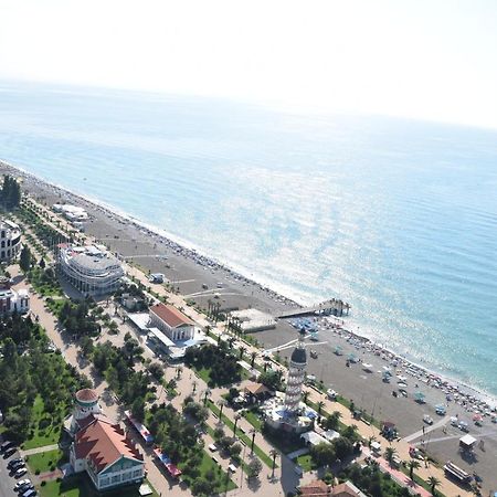 Heaven'S Palace Aparthotel Batumi Exterior foto